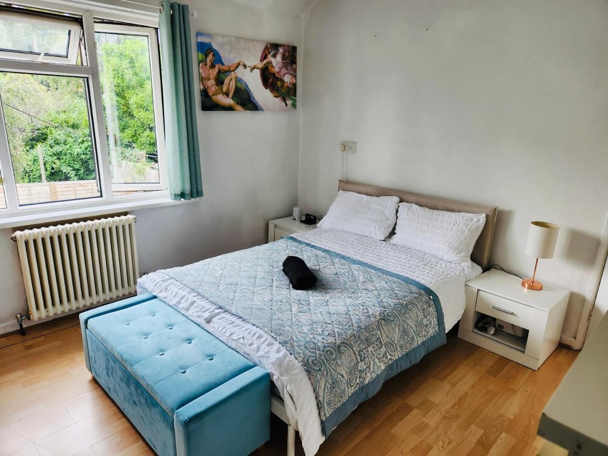 Apartment Spare In Peaceful Neighbourhood Near The Centre Of *